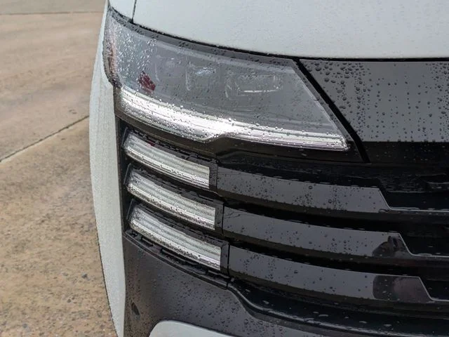New 2026 Aspen White TriCoat Nissan SR image 10