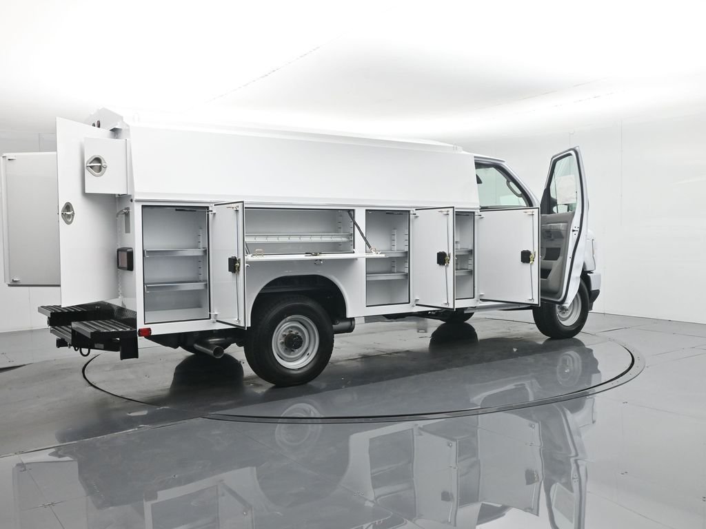 New 2026 Oxford White Ford Base image 35
