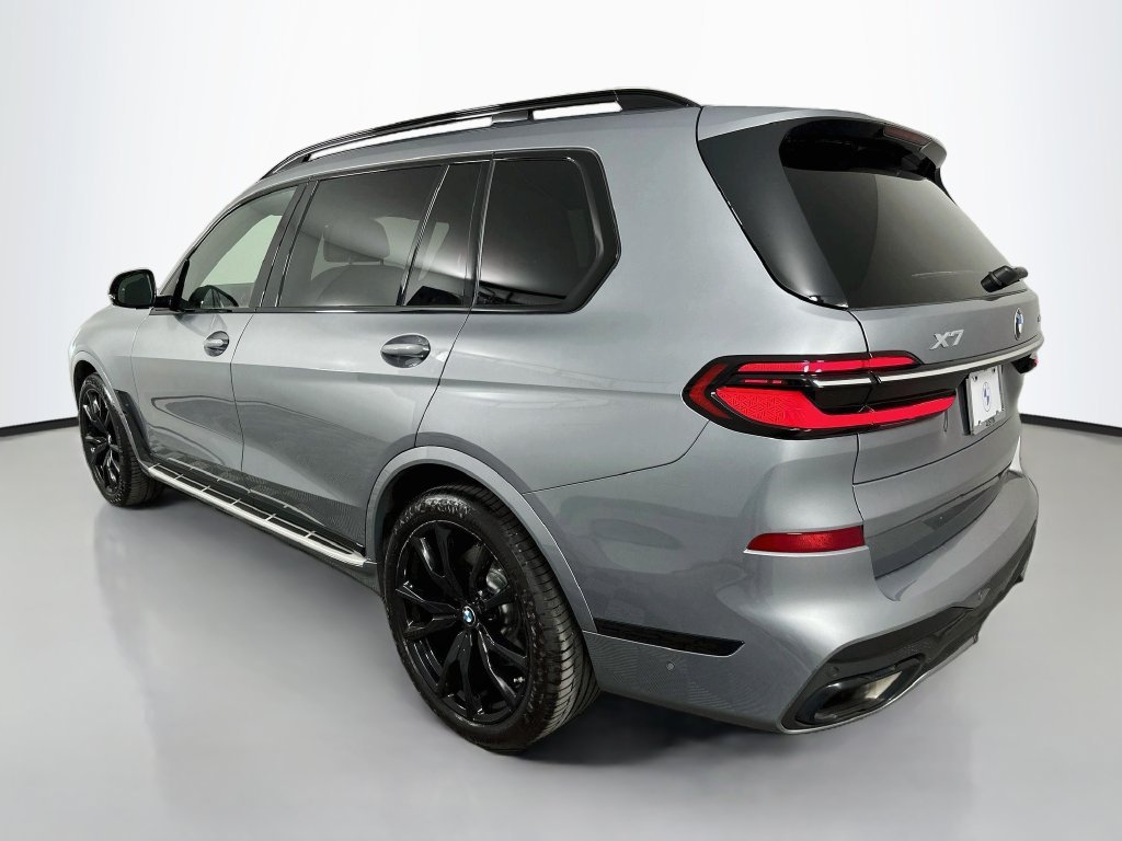 Used 2023 Skyscraper Grey Metallic BMW xDrive40i image 7