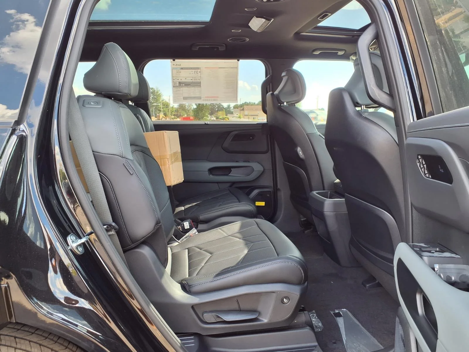 New 2027 Ebony Black KIA X-LINE SX AWD image 18