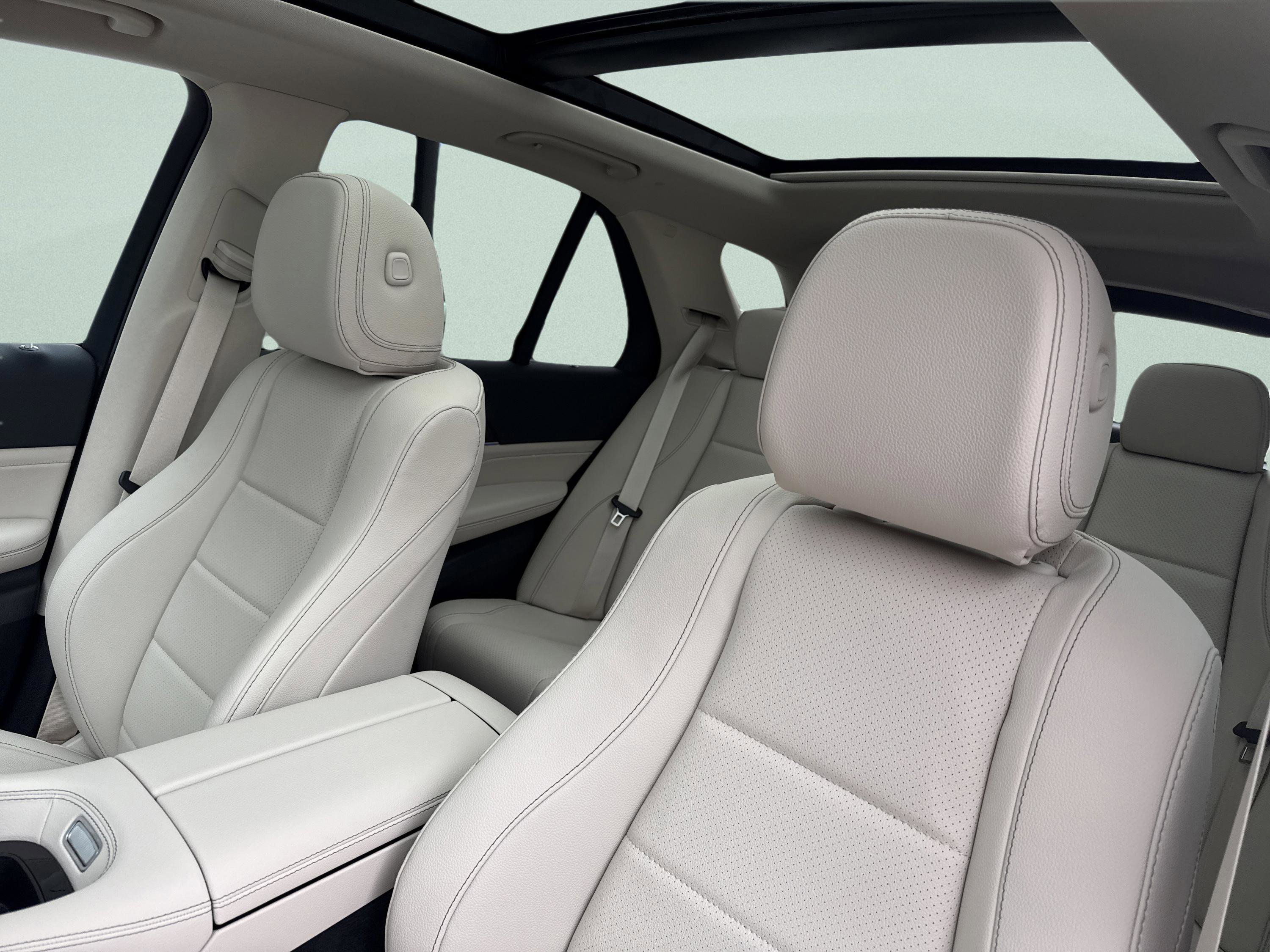 Certified Used 2026 Polar White Mercedes-Benz GLE 450 image 25