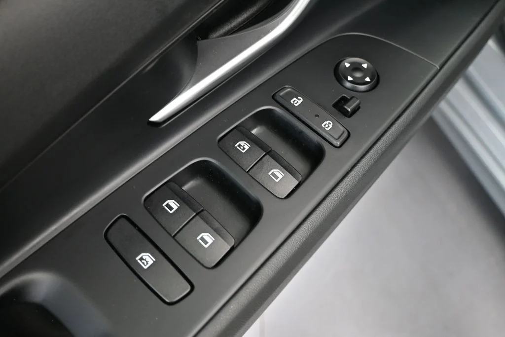 Used 2021 Gray Hyundai SEL image 19