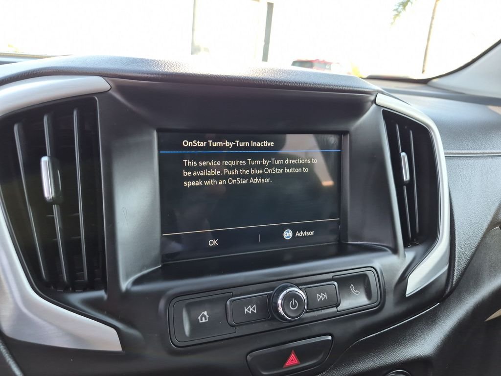 Used 2018 White GMC SLE image 22