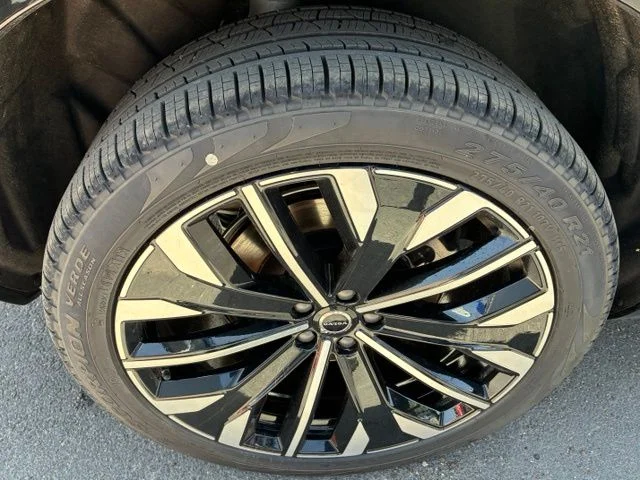 New 2026 Onyx Black Volvo Ultra image 29
