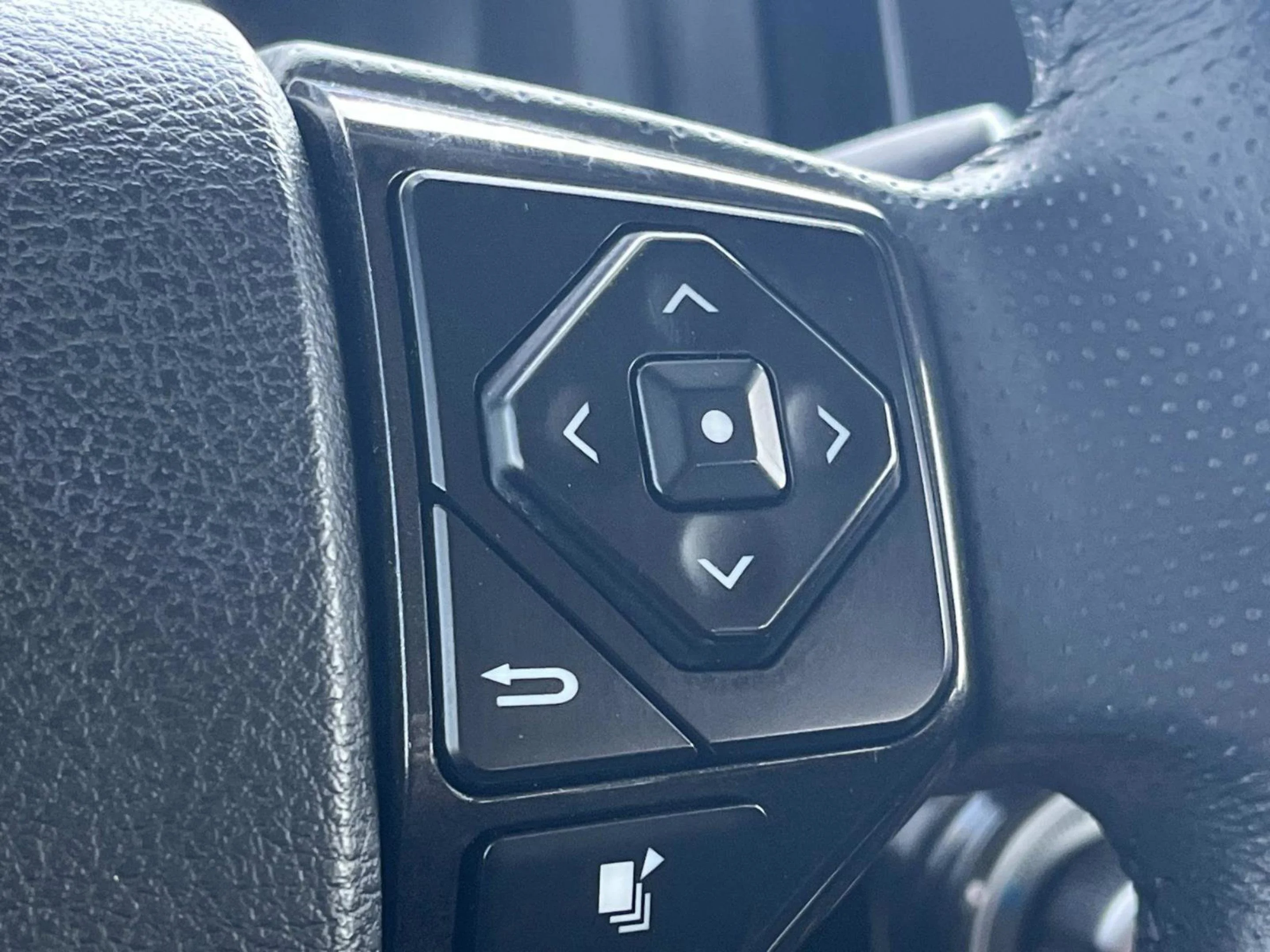 Used 2020 Magnetic Gray Metallic Toyota Nightshade image 38