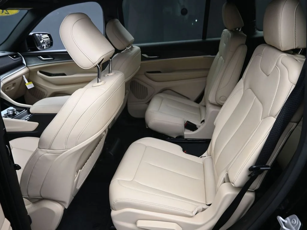 Used 2025 Black Jeep Limited image 12