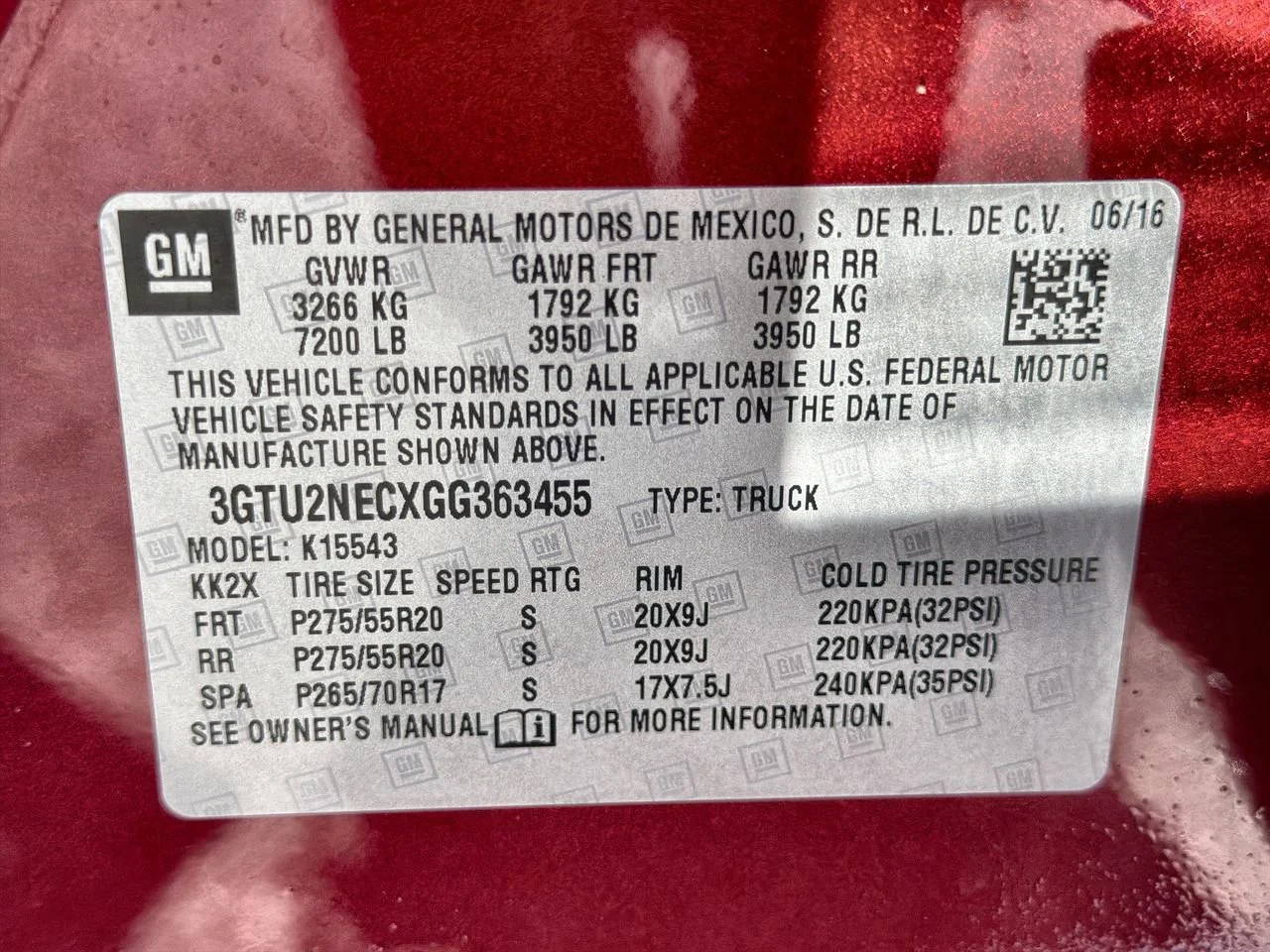 Used 2016 CRIMSON RED TINTCOAT GMC SLT image 29