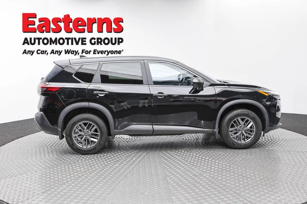 Used 2023 Black Nissan S image 4