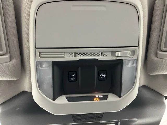 Used 2022 Green Subaru Base image 21