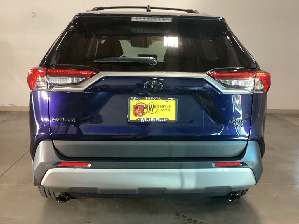 Certified Used 2025  Toyota Limited image 24