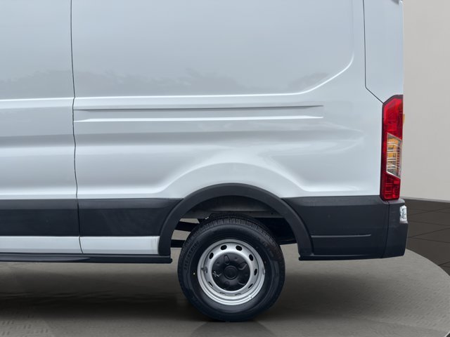 Used 2025 White Ford  image 25