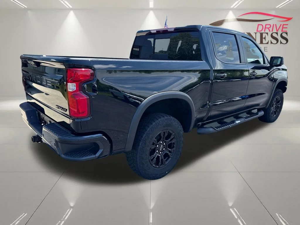 2023 Chevrolet Silverado 1500 ZR2 - Photo 8