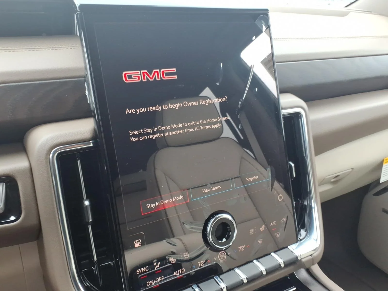 2026 GMC Yukon XL Denali - Photo 14