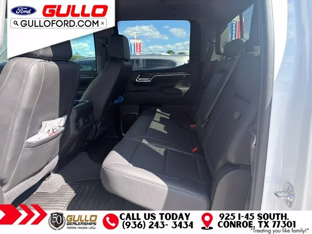 Used 2025 Summit White Chevrolet LT image 5