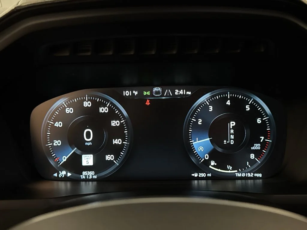 Certified Used 2020 Gray Volvo T6 Inscription image 23