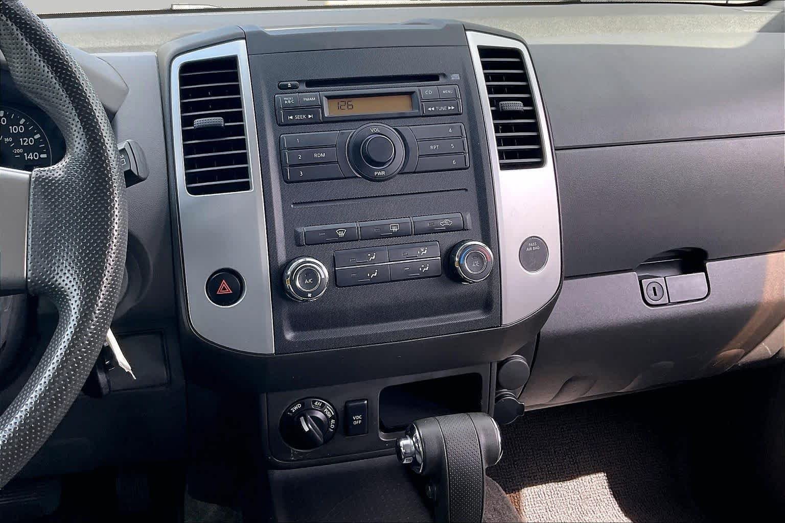Used 2011 Silver Lightning Nissan S image 6
