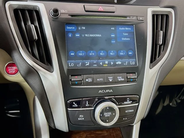Used 2020 Majestic Black Pearl Acura 2.4L image 17