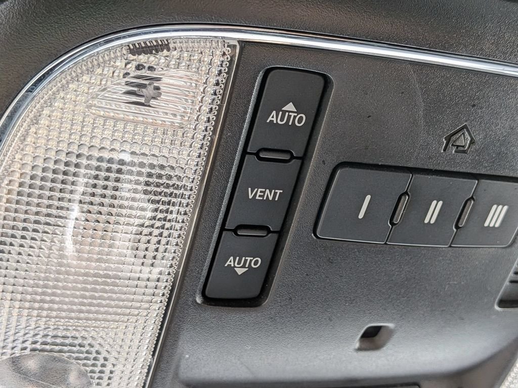 Used 2022 Black Jeep Laredo X image 21