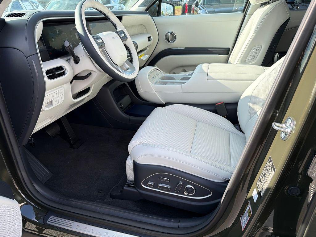 New 2026 Silver Hyundai Calligraphy FWD image 9