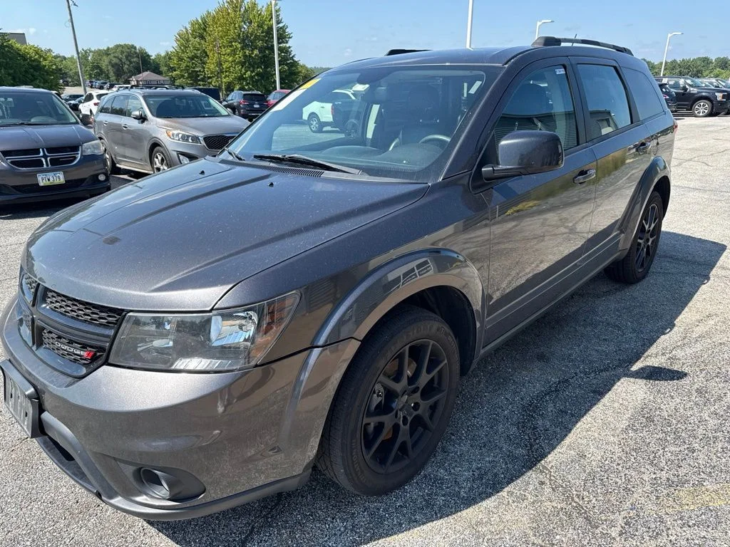 Used 2017 Gray Dodge GT image 4