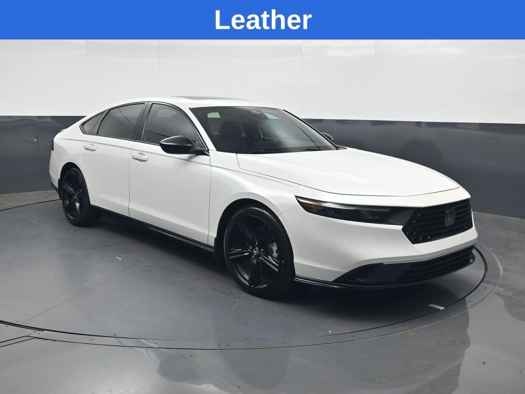 Used 2023  Honda Sport-L image 2