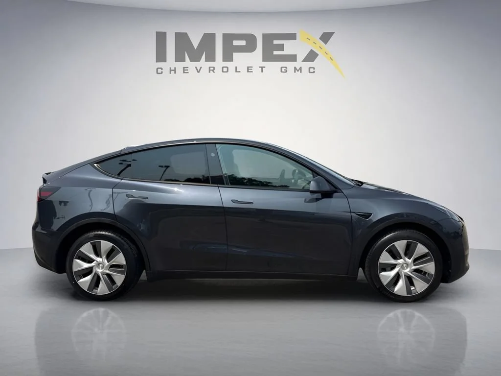 Used 2024  Tesla Long Range image 6