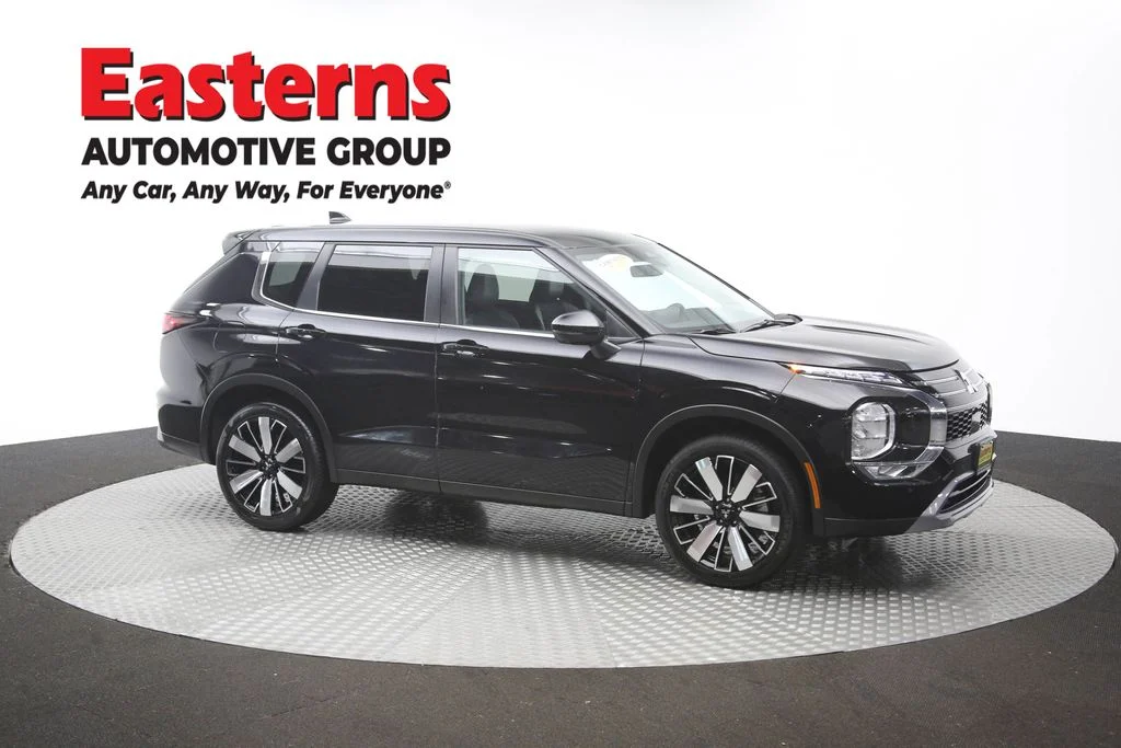 Used 2025 Black Mitsubishi SE image 48