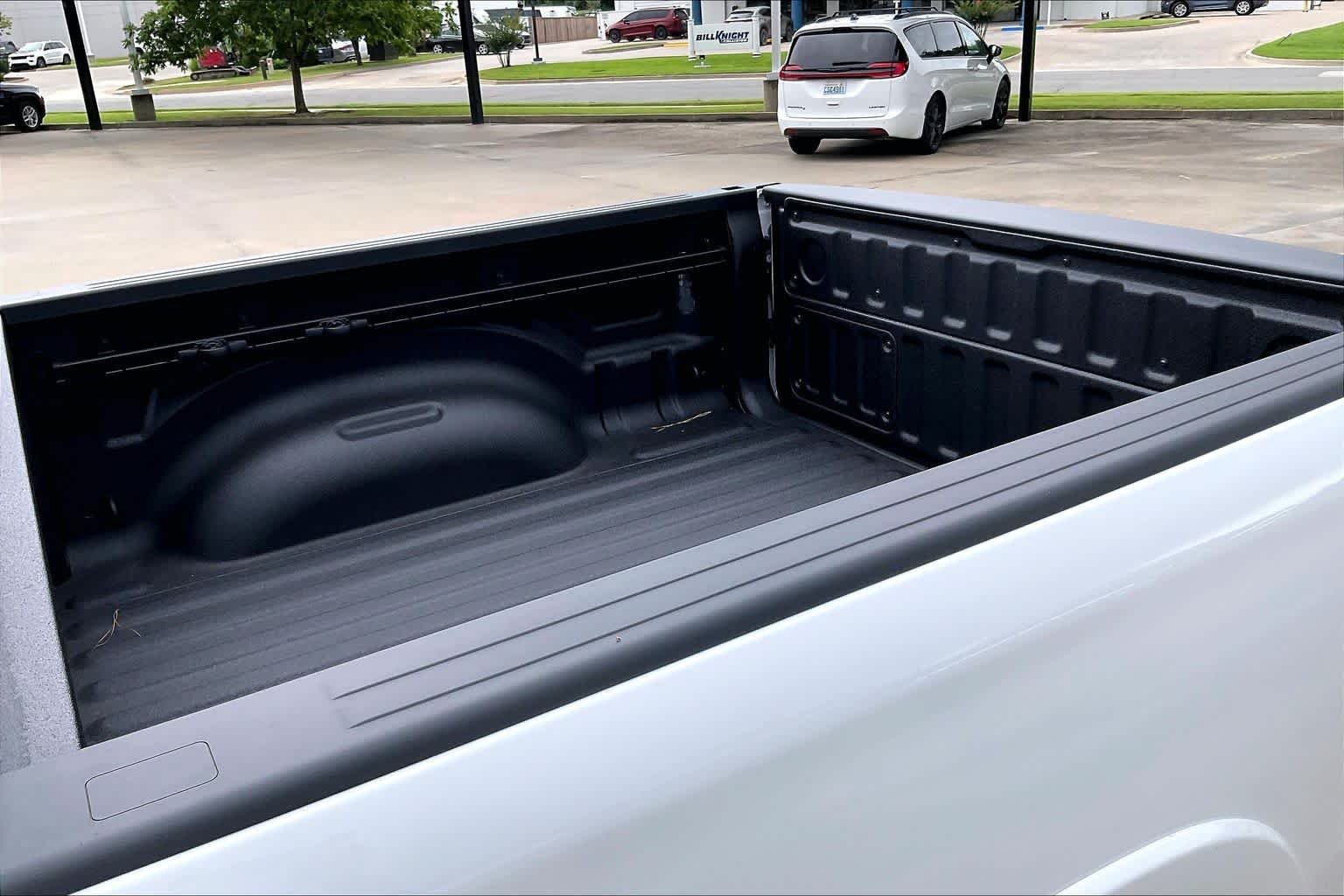New 2026 Bright White Clear-Coat Exterior Paint RAM Laramie image 16