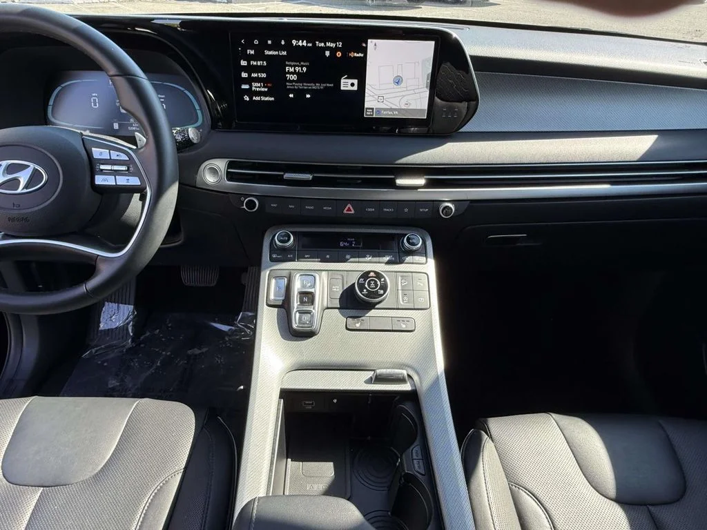 Used 2023 Black Hyundai SEL image 18