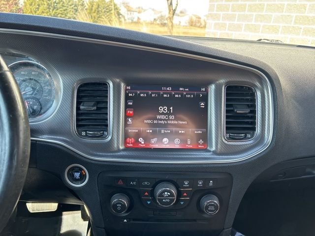 Used 2011 Black Dodge Rallye Plus image 22