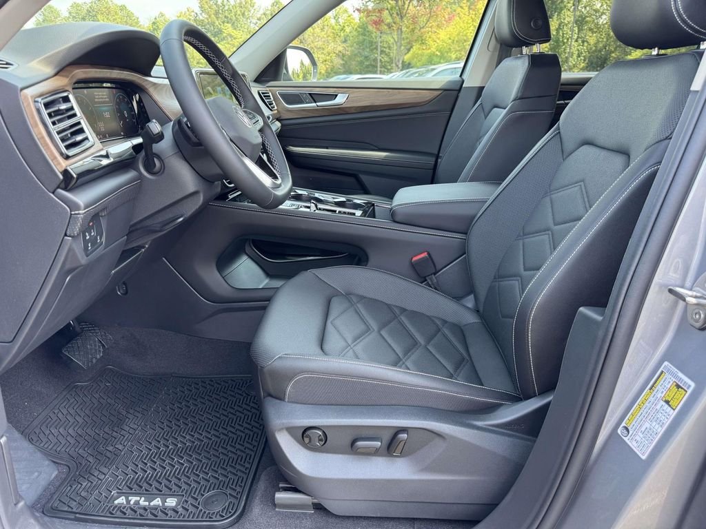2026 Volkswagen Atlas SE w/Tech - Photo 15