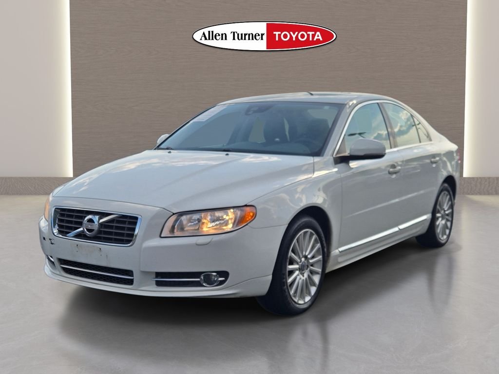 Used 2012 White Volvo 3.2 image 3