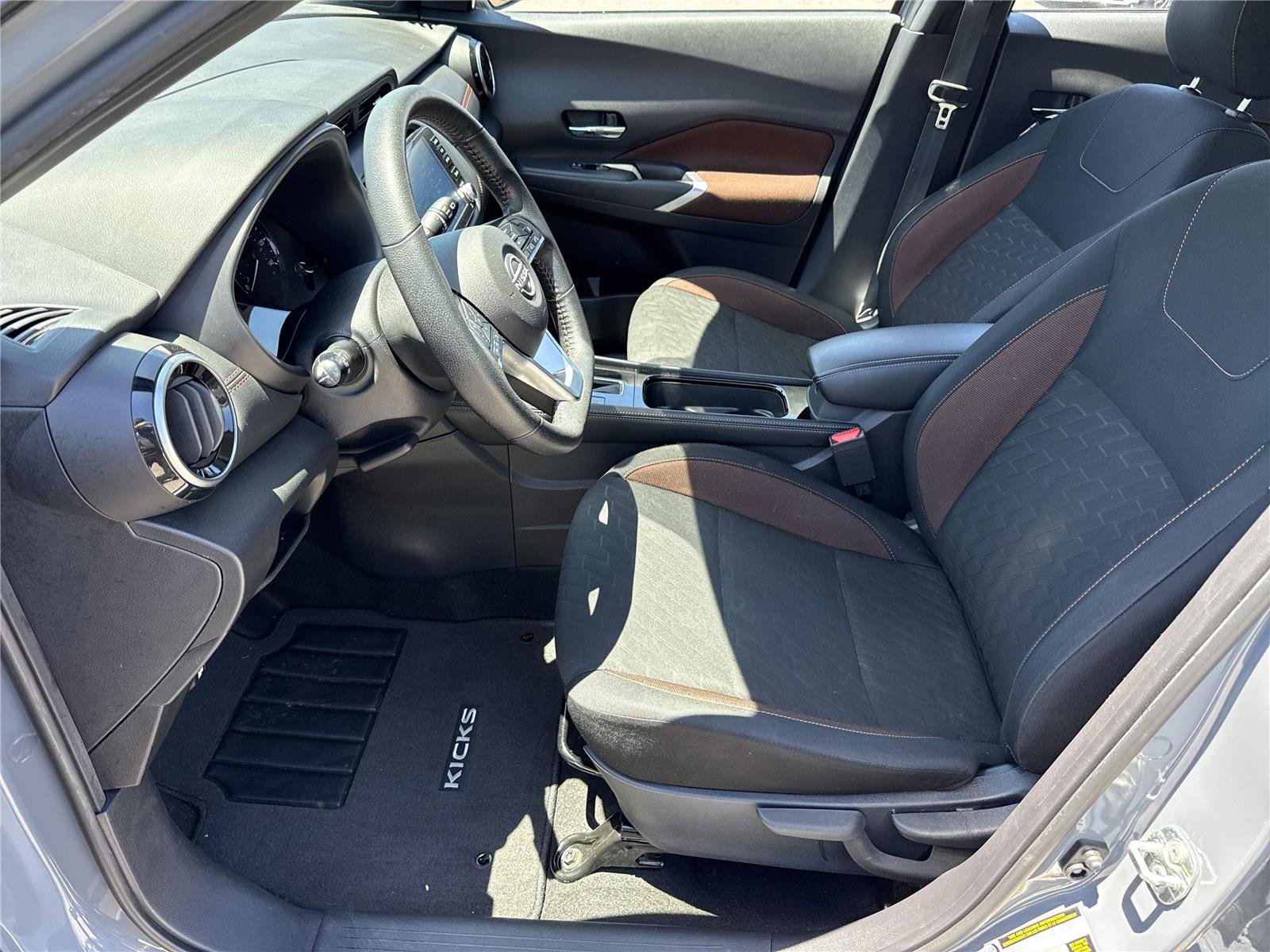 Used 2023 Boulder Gray Pearl Nissan SR image 11