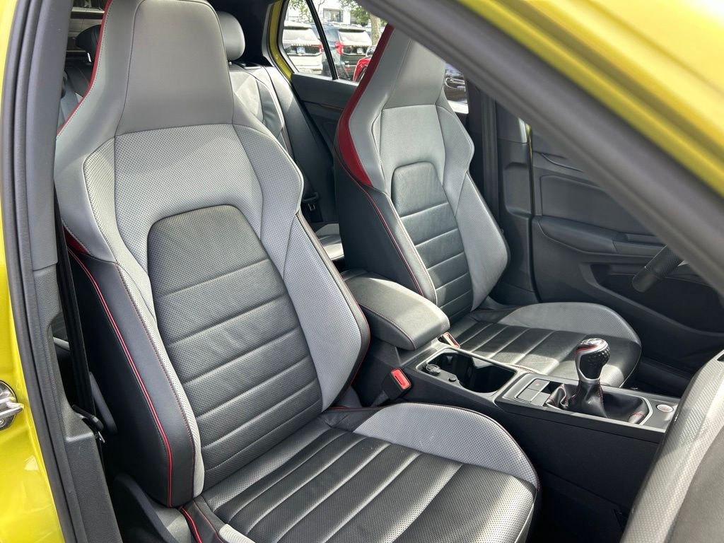 Used 2022  Volkswagen Autobahn image 46