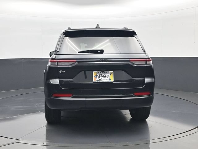 Used 2025 Black Jeep Limited 4x4 image 6