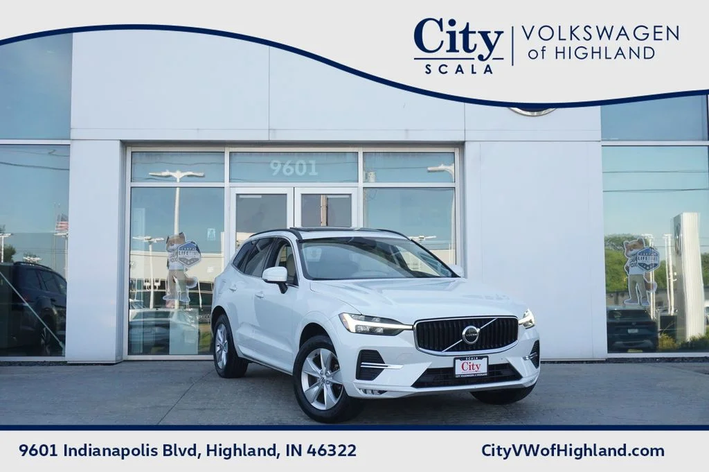 2022 Volvo XC60 B5 Momentum AWD's photo
