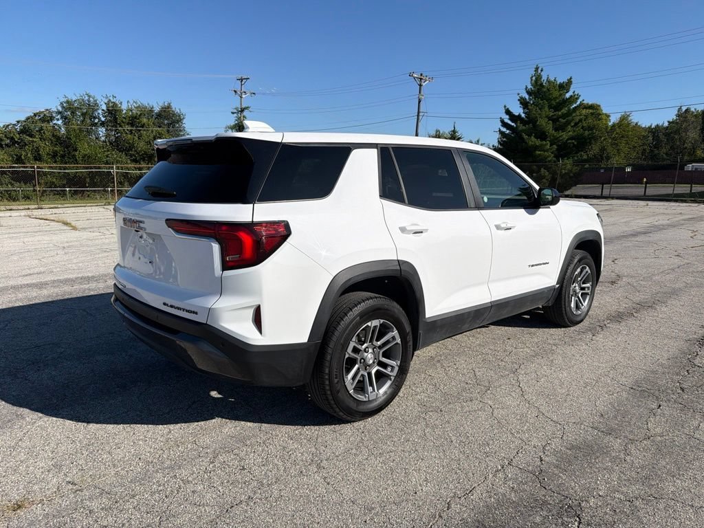 Used 2025 Summit White GMC AWD Elevation image 3