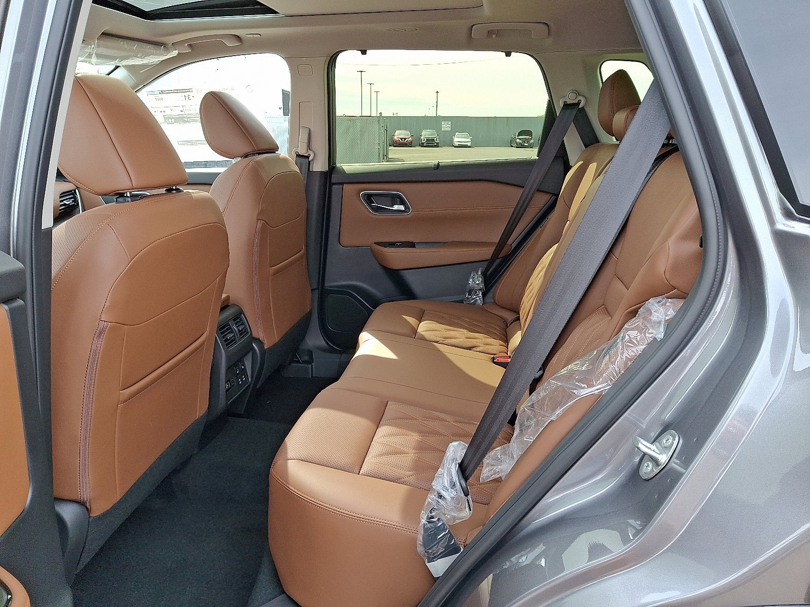 2026 Nissan Rogue Platinum photo 4