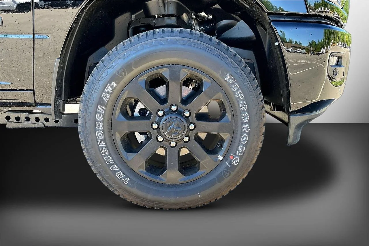 New 2026 Diamond Black Crystal Pearlcoat RAM Big Horn image 31