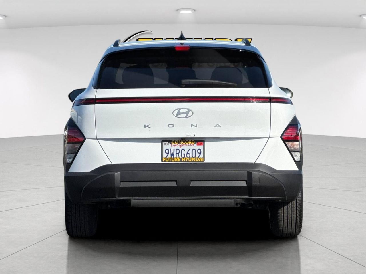 New 2026 White Hyundai SEL Sport FWD image 4