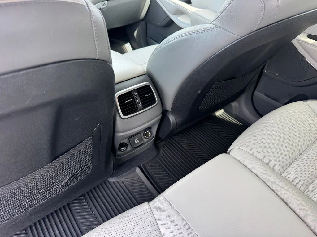 Used 2019 White Kia SX image 12