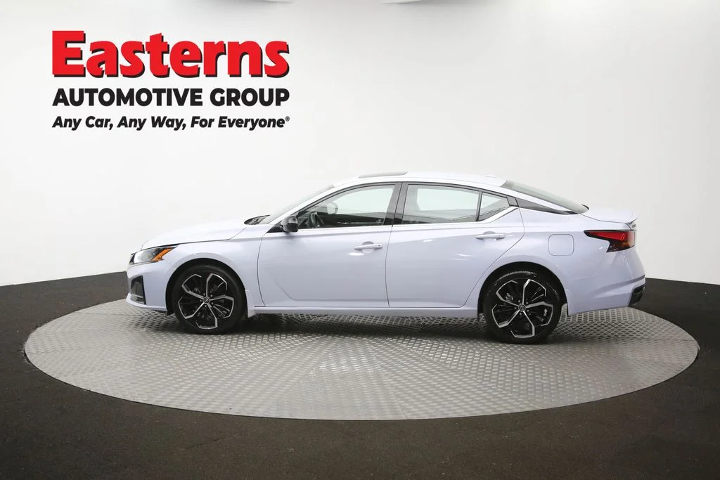 Used 2023 Gray Nissan 2.5 SR image 61