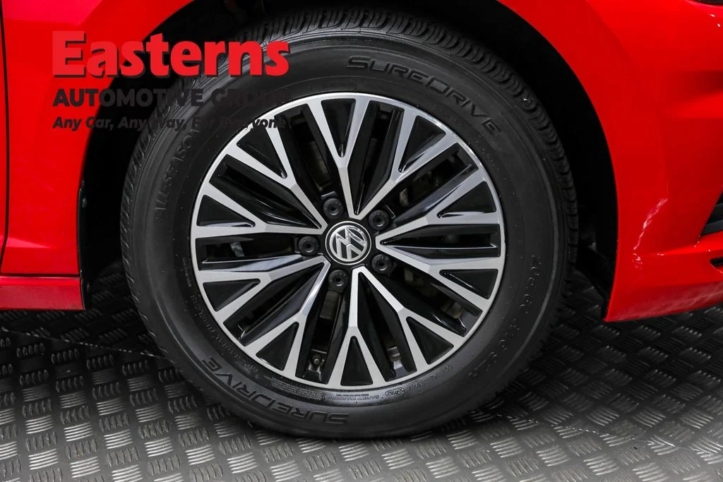 Used 2019 Red Volkswagen SEL image 28