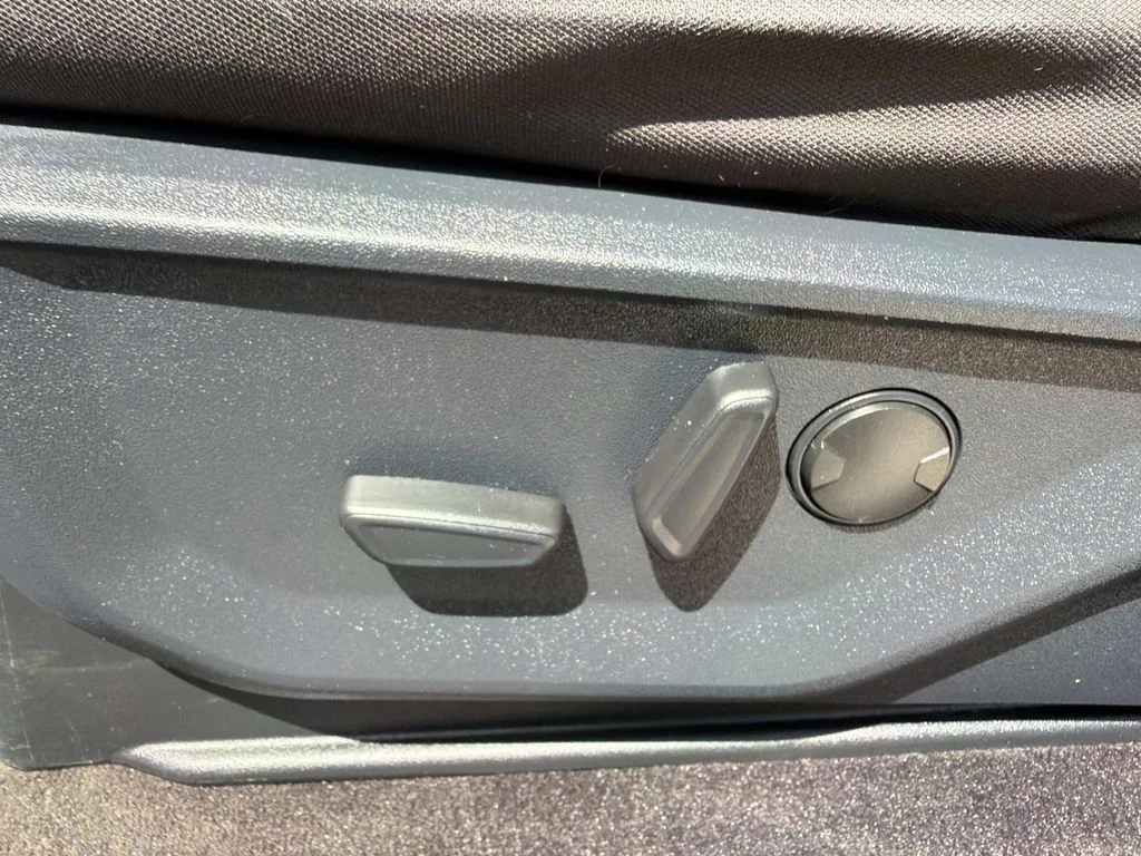 Used 2023 Gray Ford XLT image 20
