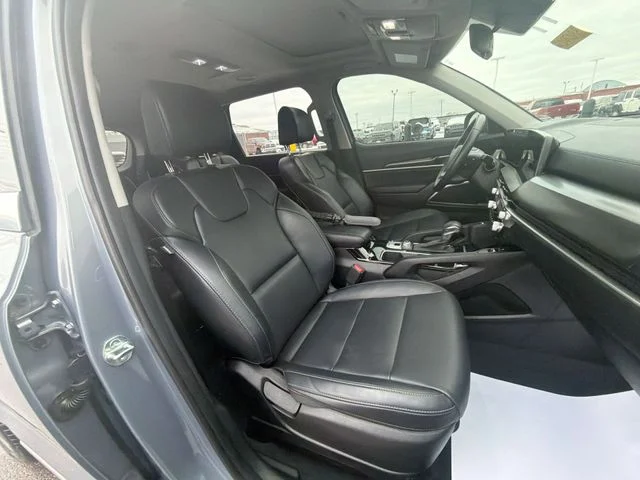 Used 2024 Silver Kia S image 28