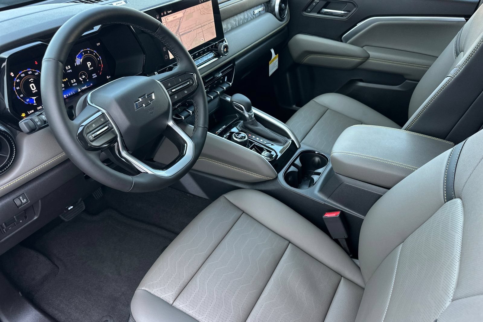 2026 Chevrolet Colorado ZR2 - Photo 10