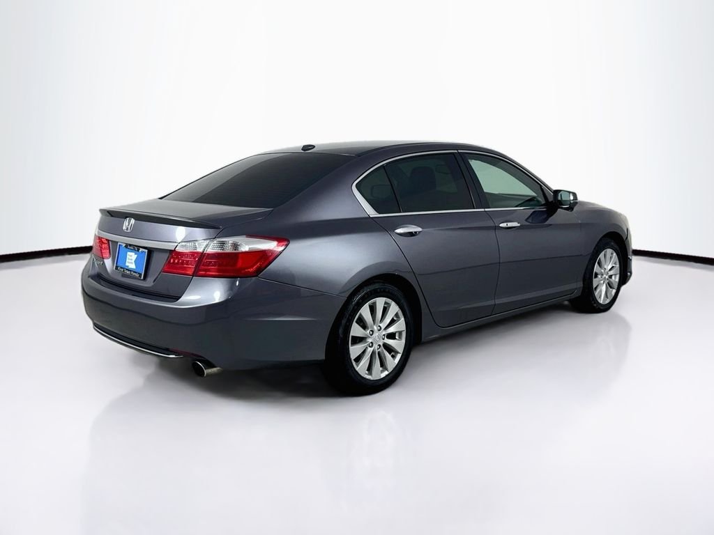 Used 2015 Gray Honda EX-L image 7