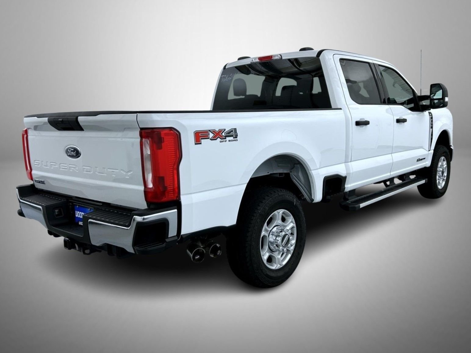 New 2026 Oxford White Ford XLT image 5