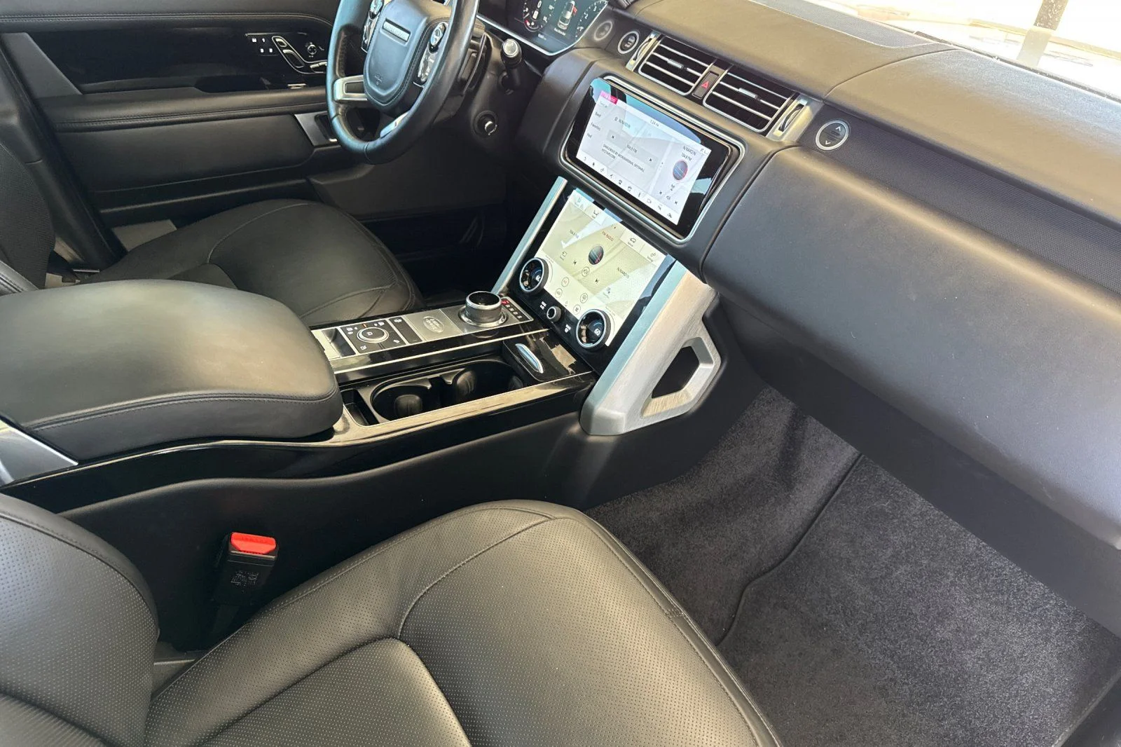 Used 2022 Fuji White Land Rover Westminster image 19