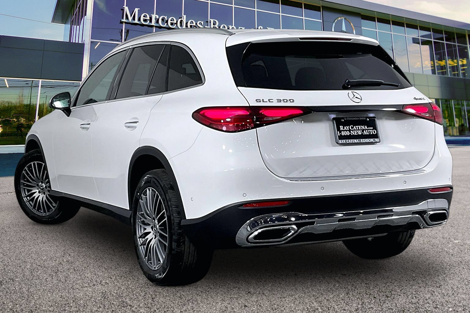 New 2026 Polar White Mercedes-Benz GLC 300 image 45